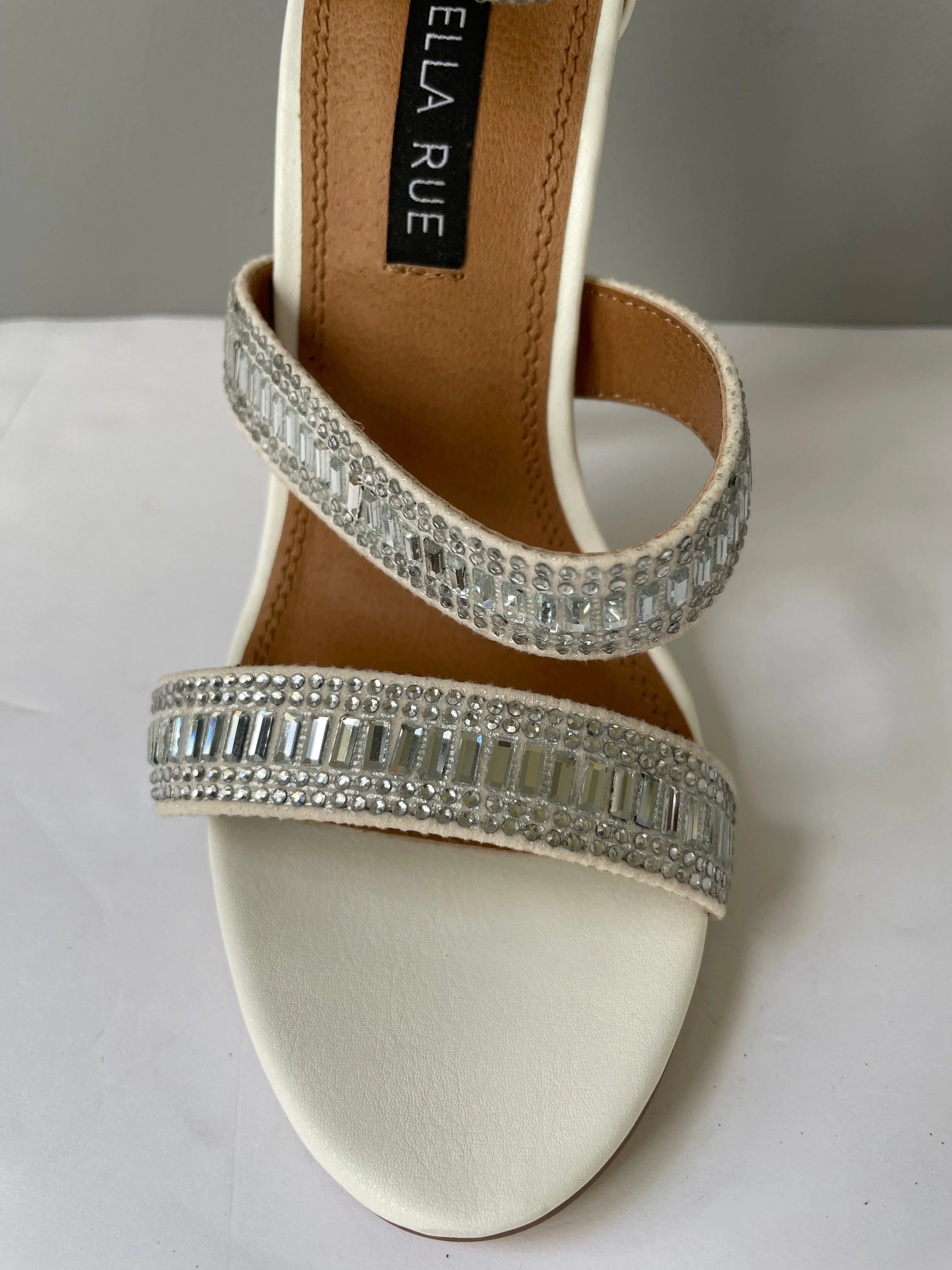 New Womens Izabella Rue Ivory w/ Silver Rhinestones Sandal High Heel Ankle Strap Size 7M Sexy