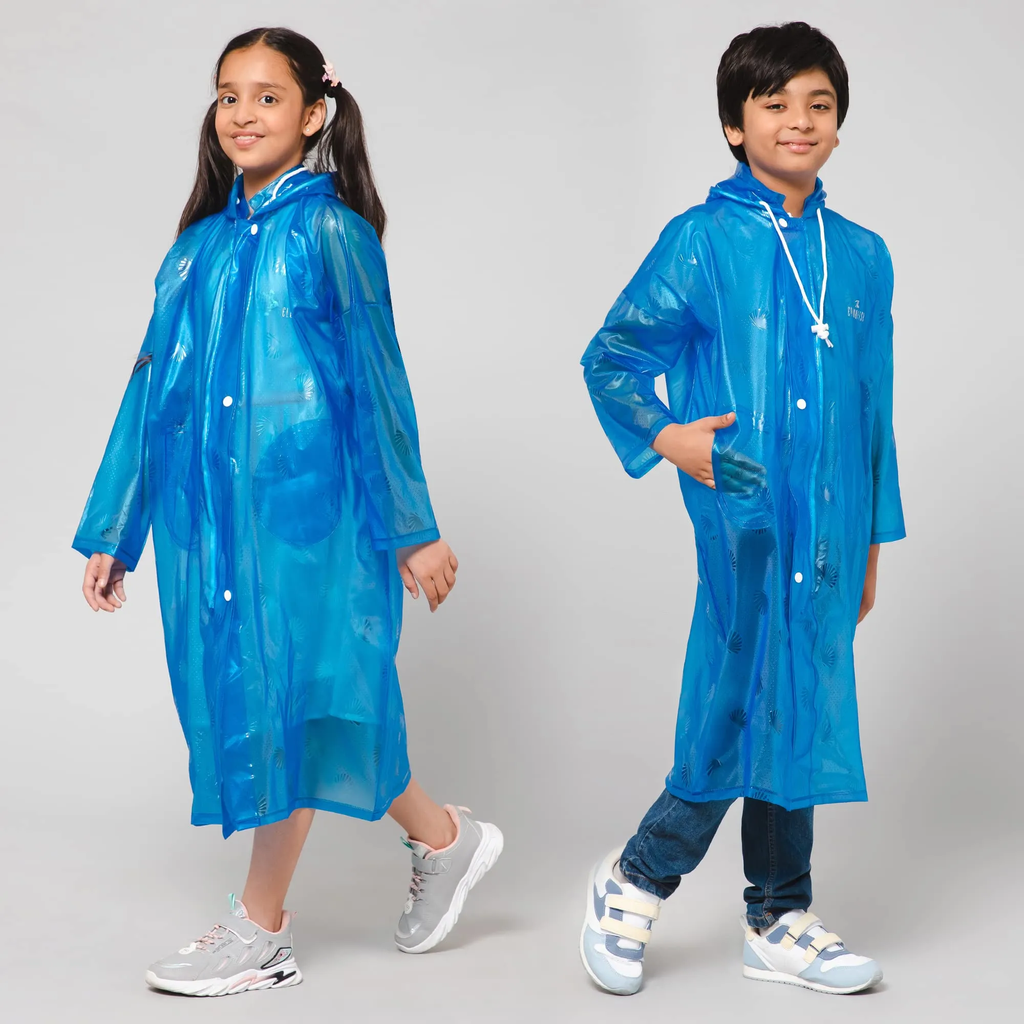 THE CLOWNFISH Wet & Wild Series Unisex Kids Waterproof Single Layer PVC Longcoat/Raincoat with Adjustable Hood. Age-4-5 Years (Royal Blue)